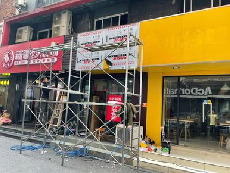 如皋制作广告招牌如何避免它发黄？